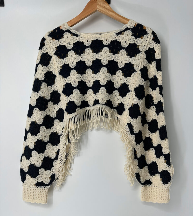 Fashion Casual Woman Tassel Long Sleeve Hollow Crochet Pullover Sweater Custom Logo Floral Pattern 100% Cotton for Ladies